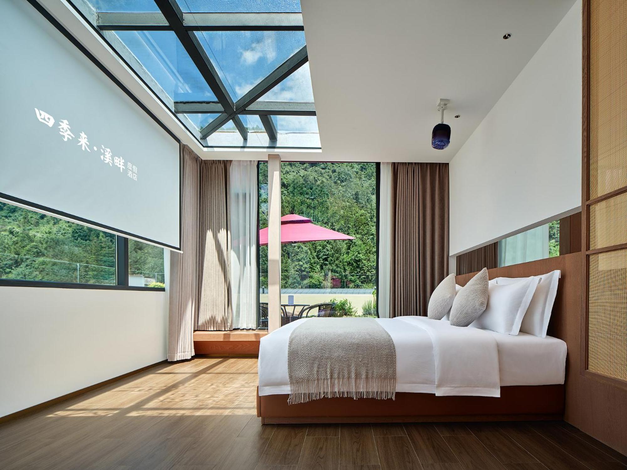 Zhangjiajie Utopia Hotel--Free One Way Pick Up Service Over 2 Nights Exterior photo